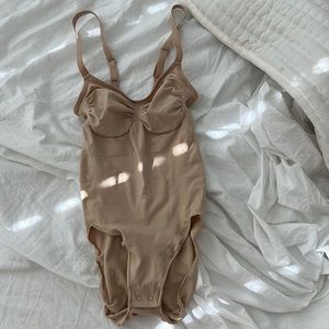 Brand new skims without tag